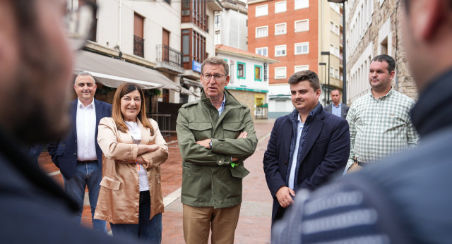 Alberto Núñez Feijóo visita Torrelavega