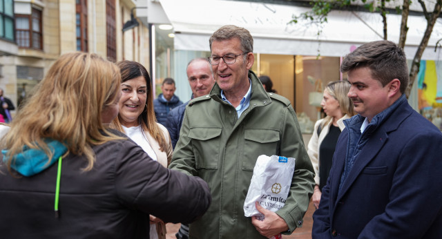 Alberto Núñez Feijóo visita Torrelavega