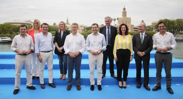 Feijóo en un acto del PP en Sevilla.