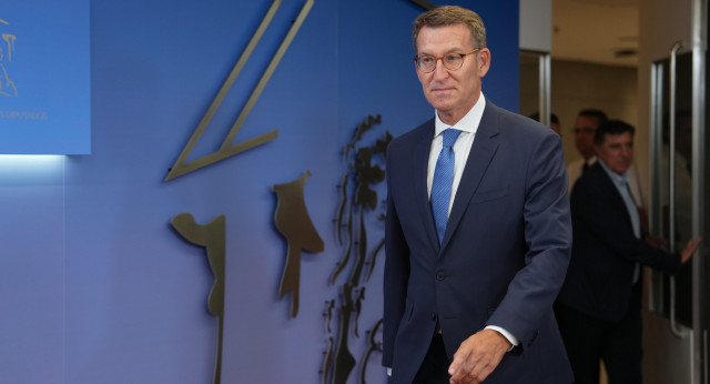 Alberto Núñez Feijóo durante la rueda de prensa ofrecida en el Congreso de los Diputados tras la audiencia con S.M. el Rey.