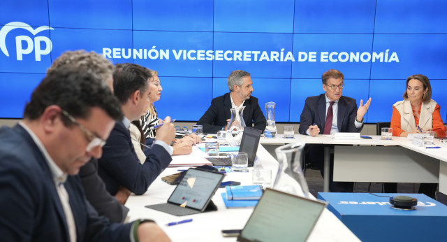 Reunión con los consejeros de Hacienda del PP