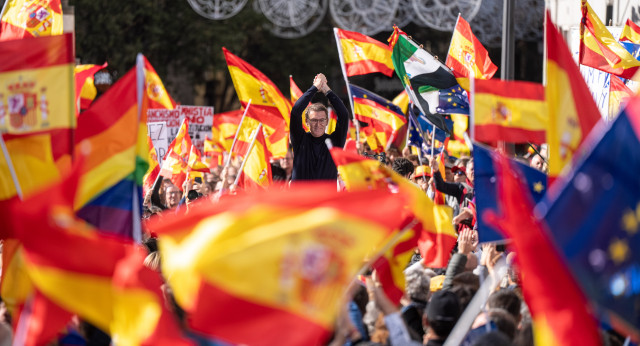 Concentración en defensa de la igualdad de los españoles en Madrid
