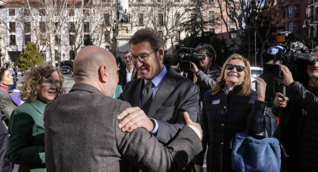 Alberto Núñez Feijóo con el CERMI tras la modificación del artículo 49 de la CE