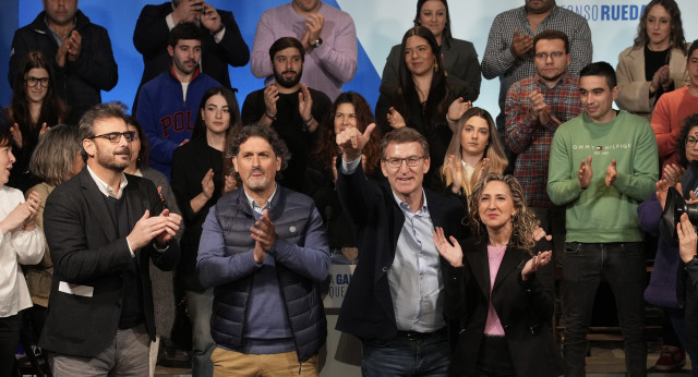 Alberto Núñez Feijóo en el mitin del PP en Ortigueira