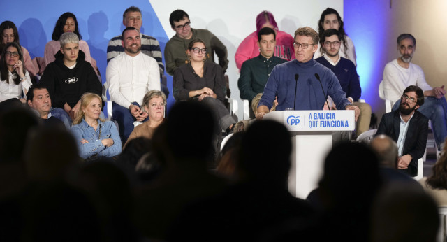 Feijóo en un mitin en Cangas