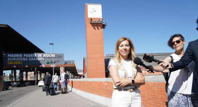 Ana Alós, en una comparecencia en la estación Puerta de Atocha