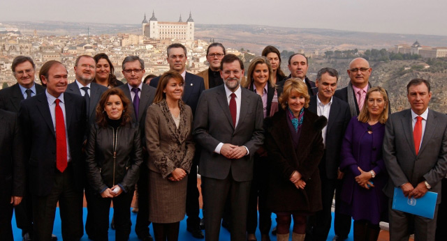 Foto familia acto del PP sobre Educación en Toledo