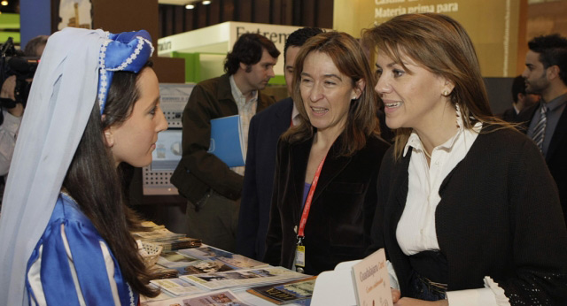 María Dolores de Cospedal visita FITUR