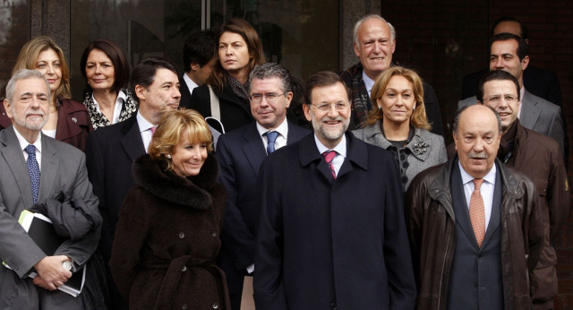 Mariano Rajoy visita un centro de mayores en Las Rozas 