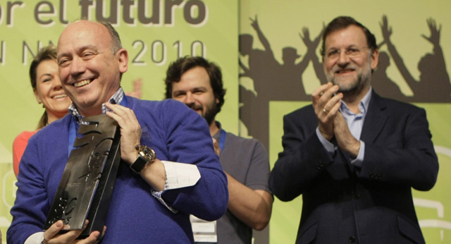 Premio al expresidente de NNGG, Alejandro Martín Carrero