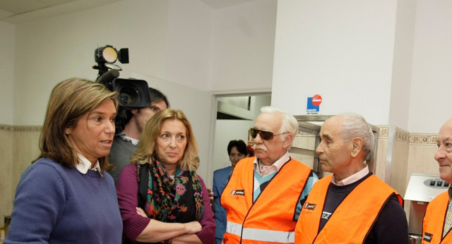 Ana Mato, visita un centro de acogida a personas sin hogar