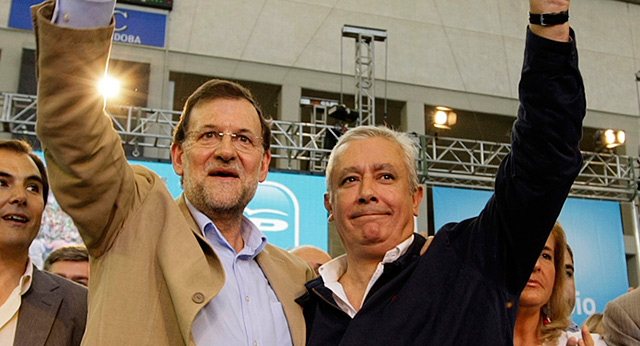Mariano Rajoy con Javier Arenas en un acto del PP en Córdoba