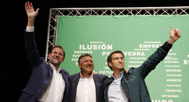 Mariano Rajoy con el presidente del PP de Galicia, Alberto Núñez Feijóo y el candidato del PP de Pontevedra, Telmo Martín