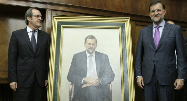 Rajoy asiste al acto de colocación de su retrato