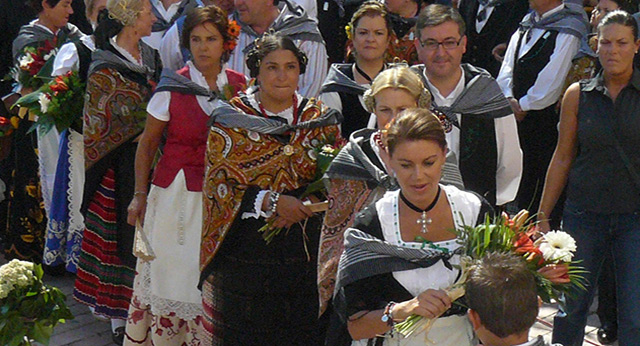 Cospedal en la Misa Manchega y Ofrenda floral a la Patrona de Albacete