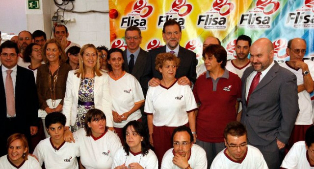 Mariano Rajoy, ha visitado las instalaciones de una lavandería industrial de la Fundación ONCE.