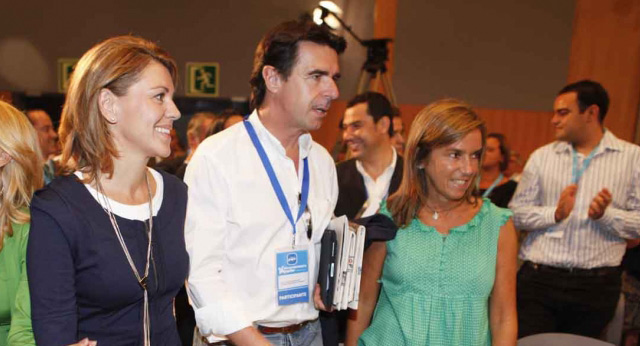 María Dolores de Cospedal y na Mato junto al presidente del PP de Canarias, José Manuel Soria