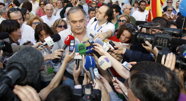 Esteban González Pons en la manifestación en apoyo a las víctimas del terrorismo