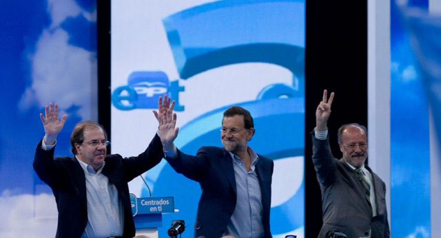 Mariano Rajoy con Juan Vicente Herrera y León de la Riva