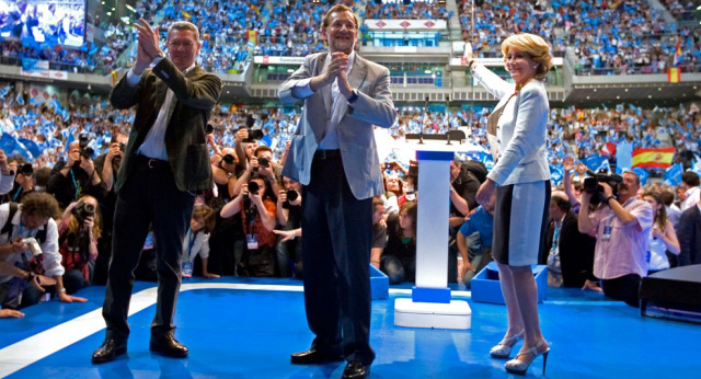 Mariano Rajoy con Alberto Ruiz-Gallardón y Esperanza Aguirre