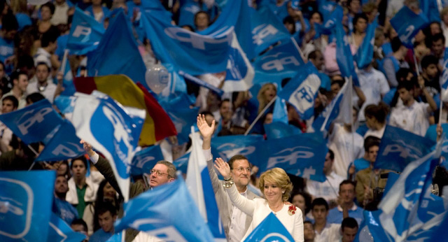 Mariano Rajoy, Alberto Ruiz-Gallardón y Esperanza Aguirre en el acto de cierre de campaña