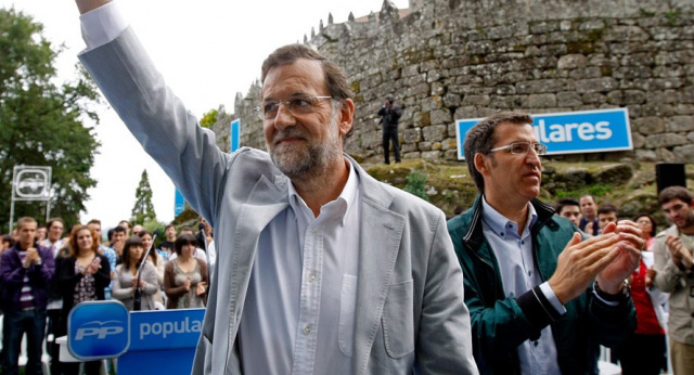 El presidente del Partido Popular, Mariano Rajoy, clausura un acto del PP en el Castillo de de Soutomaior