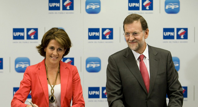 Mariano Rajoy y Yolanda Barcina firman el acuerdo PP-UPN