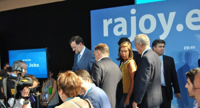 Mariano Rajoy visita la zona tecnológica de la Convención Nacional