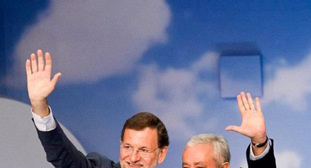Mariano Rajoy con Javier Arenas en la clausura de la convención nacional del PP