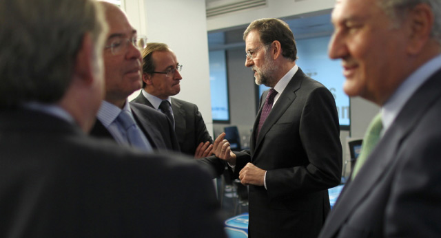 Mariano Rajoy con los miembros propuestos para el Congreso y del Senado