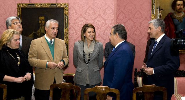 Cospedal y Arenas visitan el ayuntamiento de Sevilla