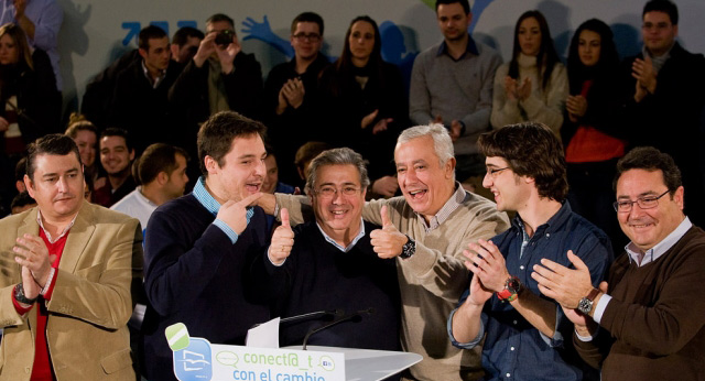 Javier Arenas en un acto con jóvenes en Dos Hermanas