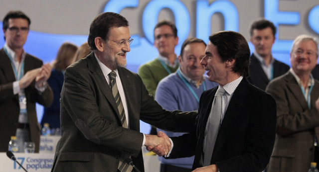 Mariano Rajoy con José María Aznar