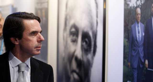 Aznar visita la exposición homenaje a Manuel Fraga