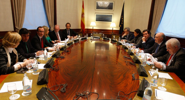 Reunión del Grupo Popular con representantes de CEOE y CEPYME