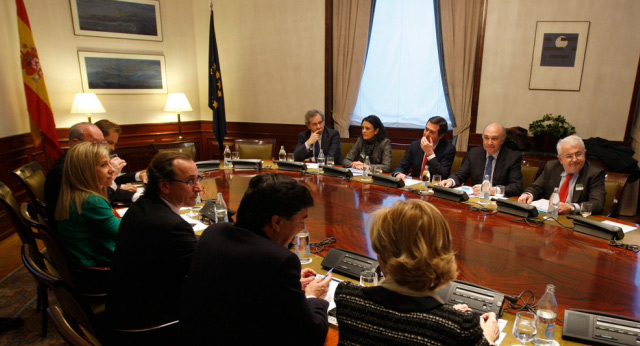 Reunión del Grupo Popular con representantes de CEOE y CEPYME