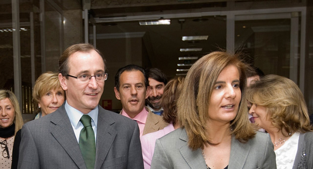 Alfonso Alonso con Fátima Báñez