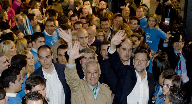 Mariano Rajoy y Javier Arenas en el acto de Andújar