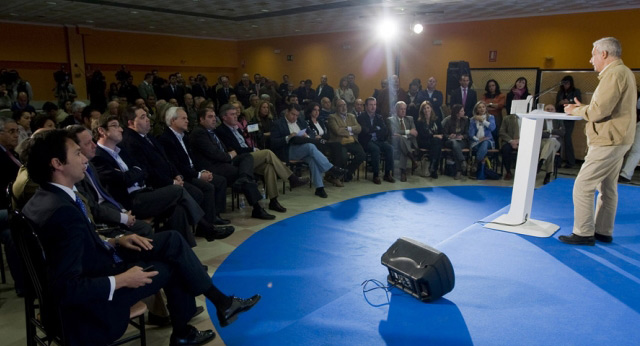 Javier Arenas en un acto con autónomos en Jaén