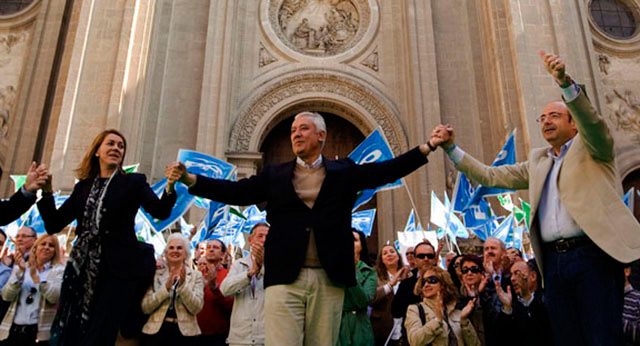 Javier Arenas y María Dolores de Cospedal en Granada