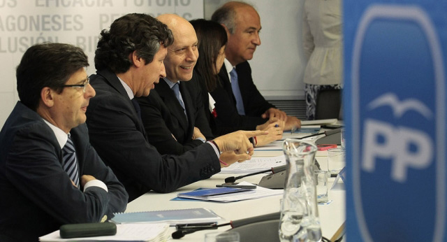 Carlos Floriano se reúne con el ministro Wert y con los consejeros de Educación del PP