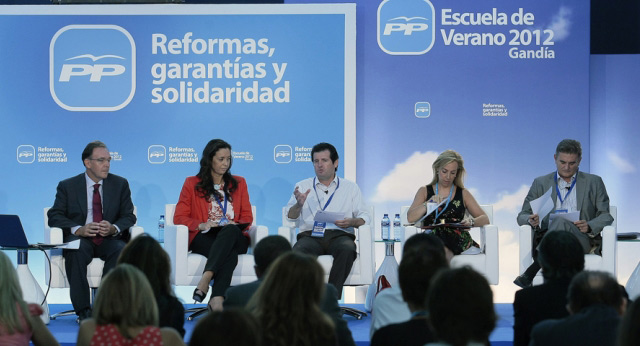 Mesa Redonda: Una Administración adaptada a los nuevos tiempos