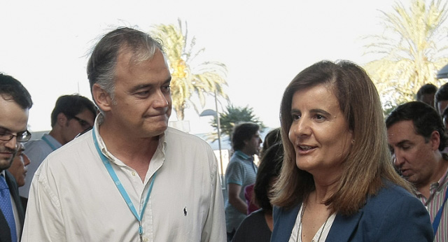 Fátima Báñez con Esteban González Pons