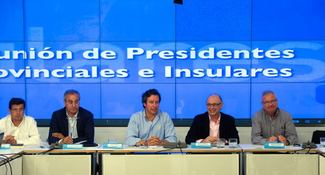 Cristóbal Montoro participa en la reunión de presidentes provinciales en la sede del PP