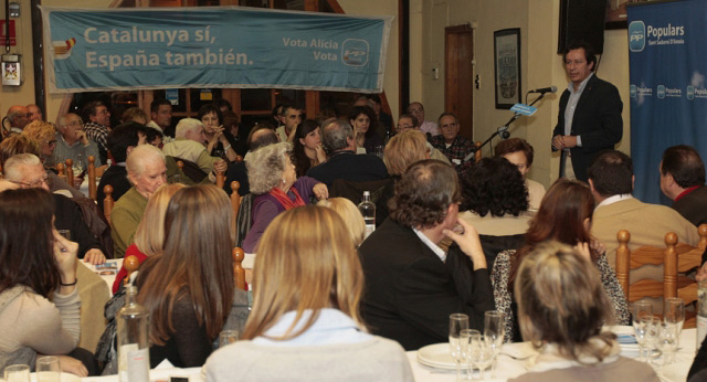 Carlos Floriano en una cena mitin Sant Sadurní d"Anoia