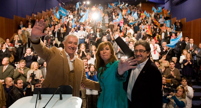 Javier Arenas y Alicia Sánchez-Camacho en un mitin en Blanes (Gerona)