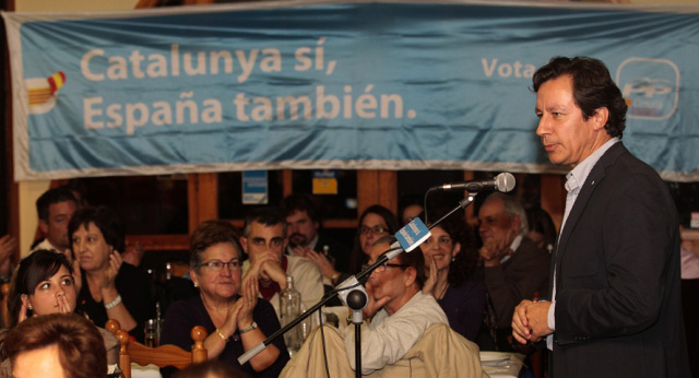 Carlos Floriano en una cena mitin Sant Sadurní d"Anoia