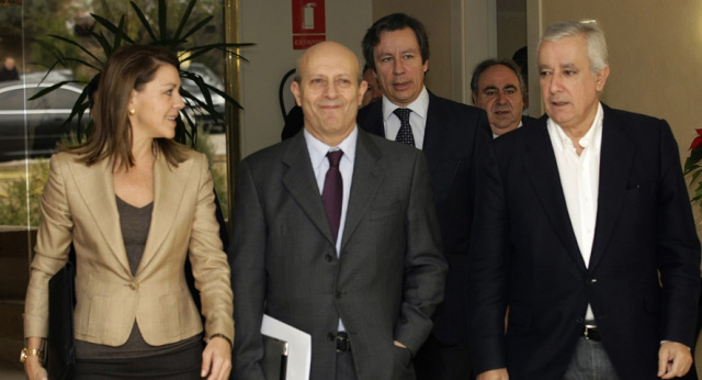 El ministro de Educación, José Ignacio Wert, a su llegada a la 18 Interparlamentaria popular