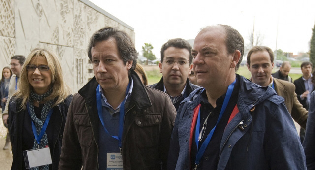 Carlos Floriano y José Antonio Monago a su llegada a la Intermunicipal del PP de Extremadura
