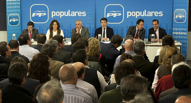 Javier Arenas se reúne con los alcaldes de la Comunidad de Madrid